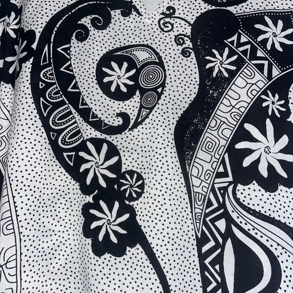 Women's Wahine Toa blouse black and white size small - Picture 3 of 10